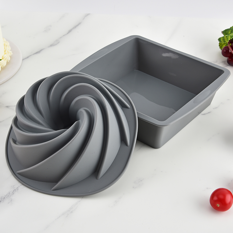 シリコン製スクエア4個型ケーキパン、ノンスティックブラウニー - Commercial Kitchen Cooking のレビューと価格