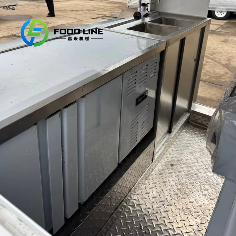 カスタマイズ可能なフードトレーラー、ピザオーブン、バーベキュ - Commercial Kitchen Trailer のレビューと価格